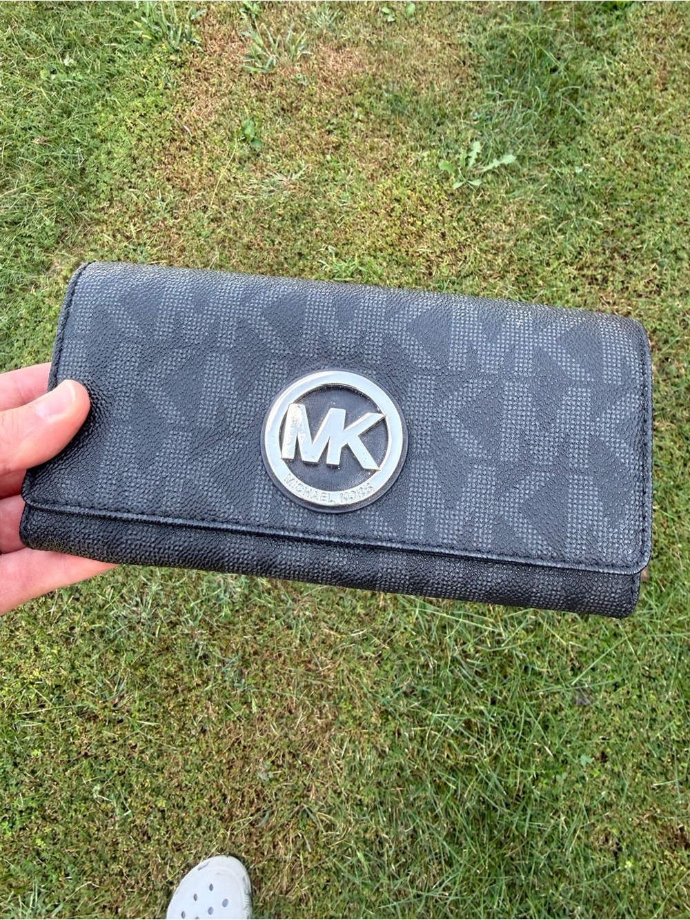 Michael Kors Black/Gray MK Logo Continental Wallet